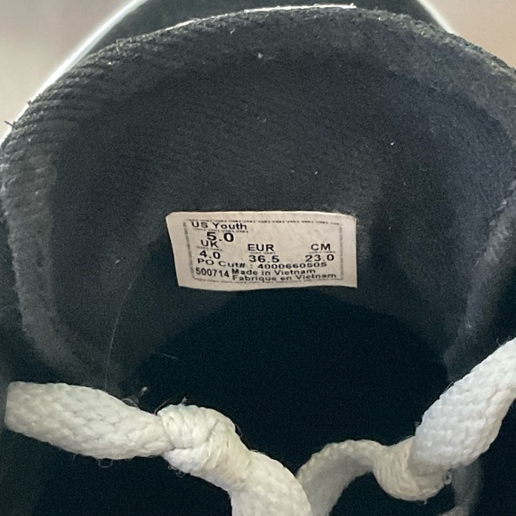 Vans - Picture 4 of 4